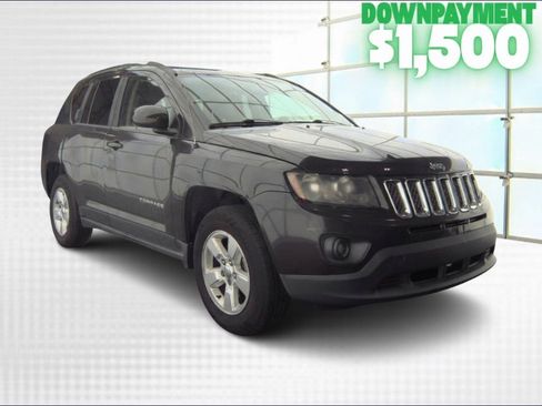 Used 2014 Jeep Compass Latitude FWD image 1