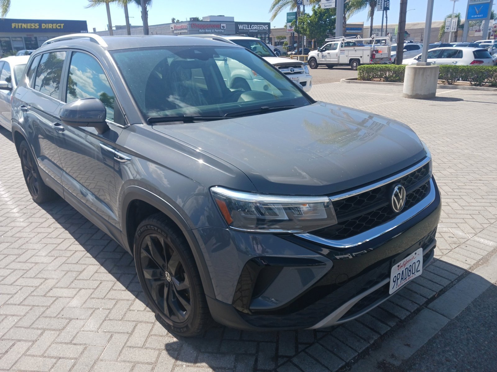 Used 2024 Volkswagen Taos SE FWD image 4
