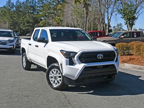 Certified 2025 Toyota Tacoma SR AWD/4WD image 6