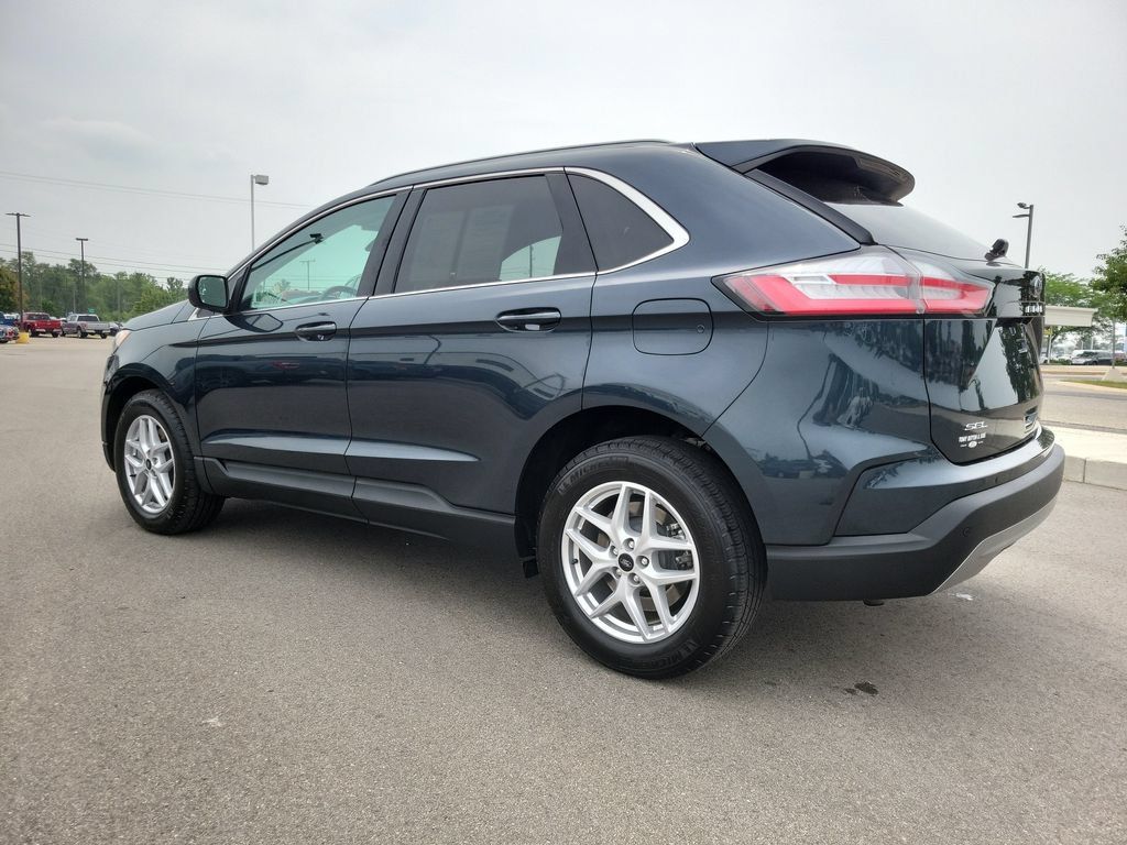 Used 2023 Ford Edge SEL w/ Convenience Package AWD/4WD image 3