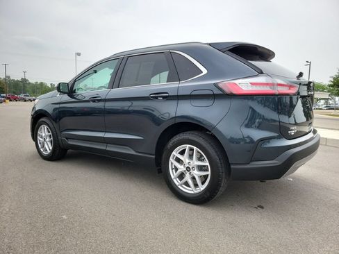 Used 2023 Ford Edge SEL w/ Convenience Package AWD/4WD image 3