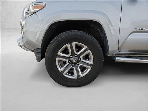 Used 2019 Toyota Tacoma Limited RWD image 20