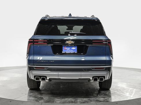 Used 2026 Chevrolet Traverse LT w/ Sun and Wheel Package AWD/4WD image 5