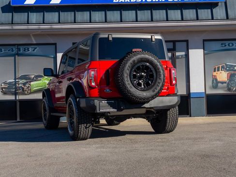 Used 2023 Ford Bronco Wildtrak image 9