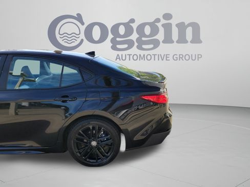 Used 2025 Toyota Camry SE FWD image 31