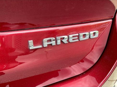 Used 2024 Jeep Grand Cherokee L Laredo AWD/4WD image 23