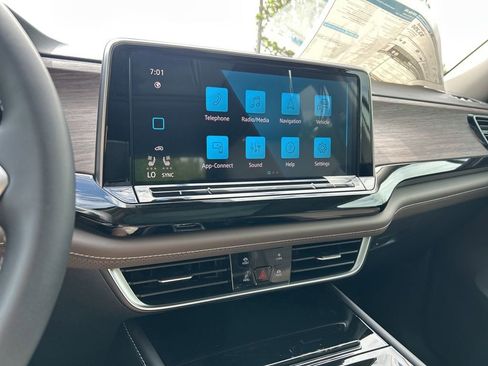 New 2026 Volkswagen Atlas SEL AWD/4WD image 32