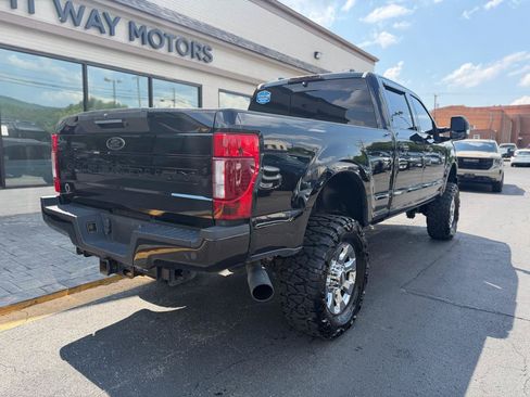 Used 2020 Ford F250 Lariat w/ Lariat Ultimate Package AWD/4WD image 3
