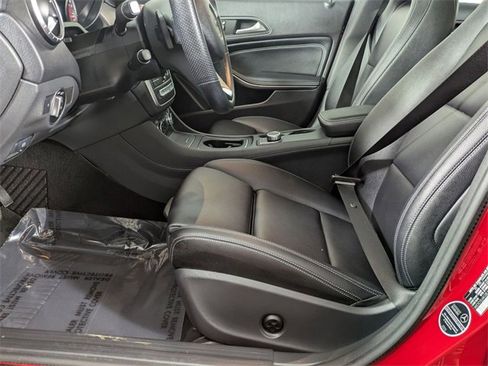 Used 2019 Mercedes-Benz CLA 250 4MATIC image 12