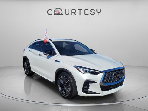 Certified 2025 INFINITI QX55 Essential image 4