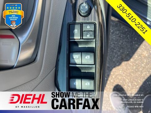 Used 2018 Toyota Sienna XLE w/ XLE Navigation Package FWD image 20