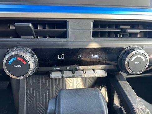Certified 2024 Toyota Tacoma TRD Off-Road AWD/4WD image 15