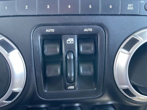 Used 2011 Jeep Wrangler Unlimited Sahara w/ Dual Top Group AWD/4WD image 17