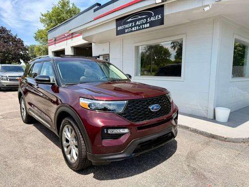 Used 2022 Ford Explorer Limited w/ Equipment Group 301A AWD/4WD image 8