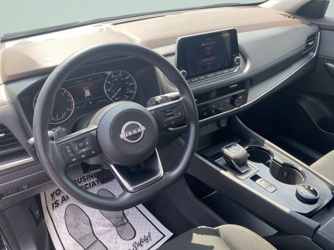 Used 2023 Nissan Rogue S image 14