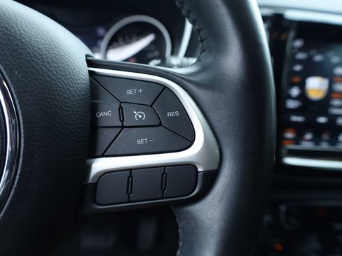 Used 2020 Jeep Compass Latitude image 23