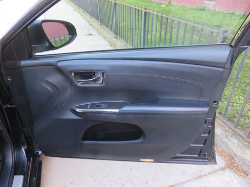 Used 2018 Toyota Avalon XLE Plus w/ Protection Package FWD image 27