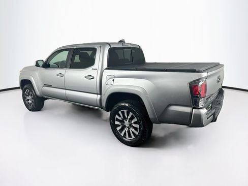 Used 2022 Toyota Tacoma Limited AWD/4WD image 5