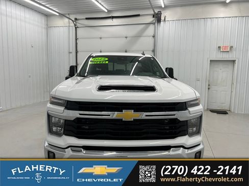Used 2025 Chevrolet Silverado 2500 LT AWD/4WD image 7