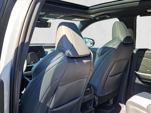 Used 2025 Lexus TX 500h AWD image 17