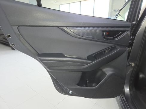 Used 2022 Subaru Crosstrek 2.0i Premium AWD/4WD image 18
