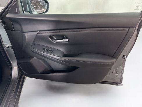 Used 2024 Nissan Sentra SV image 29