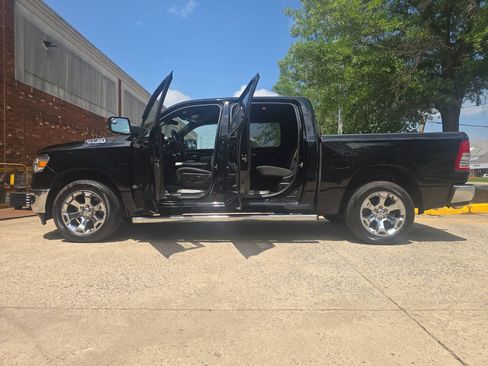 Used 2022 RAM 1500 Big Horn AWD/4WD image 7