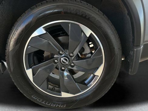 Certified 2024 Nissan Rogue SV AWD/4WD image 29