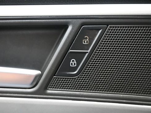 Used 2021 Volkswagen Atlas SE FWD image 14