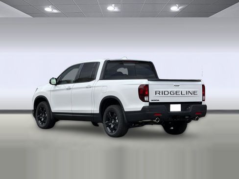 New 2026 Honda Ridgeline Black Edition image 3