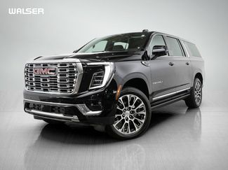 Used 2025 GMC Yukon XL Denali w/ Sun & Power Step Package AWD/4WD video 1
