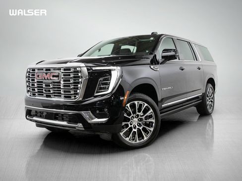 Used 2025 GMC Yukon XL Denali w/ Sun & Power Step Package AWD/4WD image 1