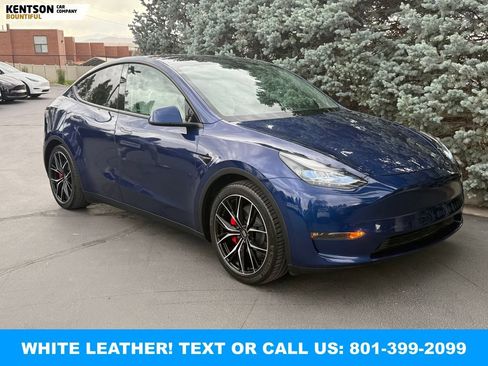 Used 2023 Tesla Model Y Performance AWD/4WD image 12