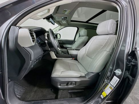 Used 2023 Toyota Tundra Limited image 21