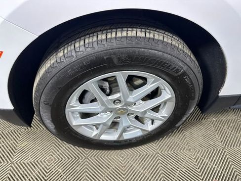 Used 2023 Chevrolet Equinox LS w/ LS Convenience Package image 10