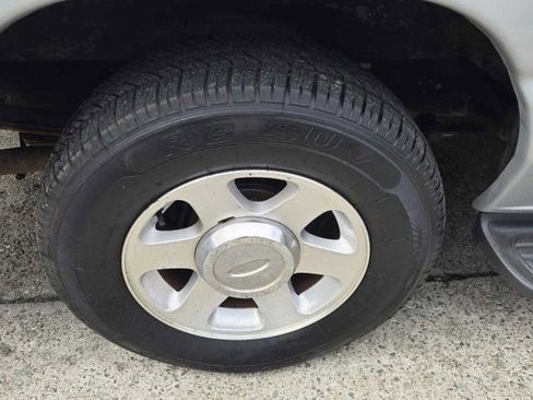 Used 2006 Ford E-150 and Econoline 150 image 12