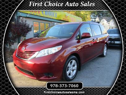 Used 2017 Toyota Sienna LE