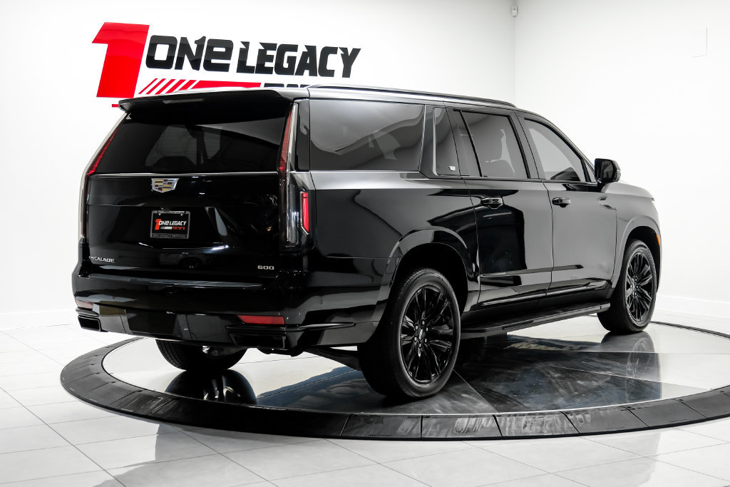 Used 2021 Cadillac Escalade ESV Sport AWD/4WD image 10