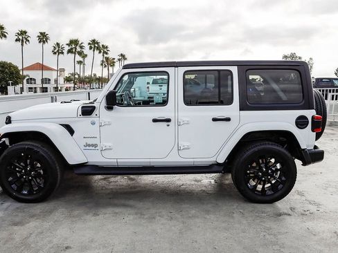 Used 2023 Jeep Wrangler Unlimited Sahara AWD/4WD image 14