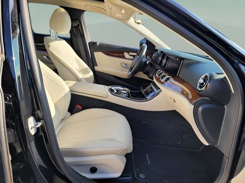 Used 2018 Mercedes-Benz E 300 image 18