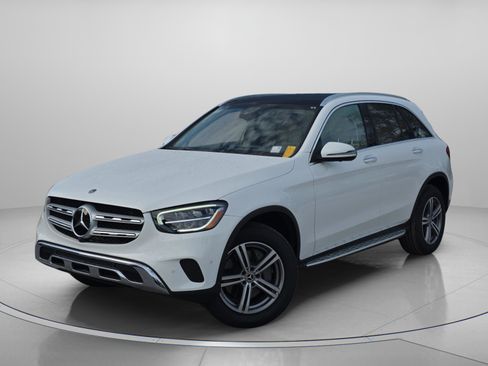 Used 2022 Mercedes-Benz GLC 300 image 2