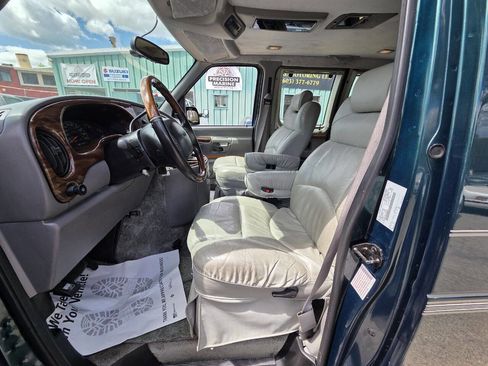 Used 1999 Ford E-150 and Econoline 150 RWD image 17