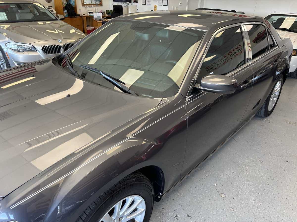 Used 2013 Chrysler 300 w/ Beats Audio Group RWD image 4
