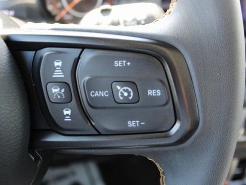 Used 2024 Jeep Wrangler Willys image 14