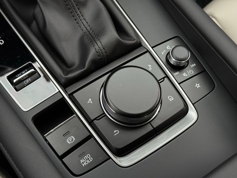 New 2026 MAZDA MAZDA3 2.5 S Sedan w/ Preferred Pkg image 18