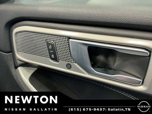 Used 2021 Ford Explorer Limited w/ Equipment Group 301A AWD/4WD image 49