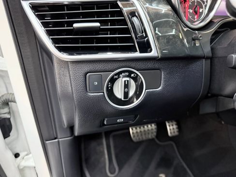 Used 2018 Mercedes-Benz GLE 43 AMG GLE 43 Sport Utility 4D image 15