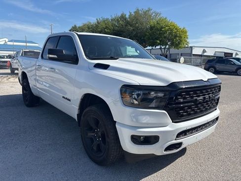 Used 2022 RAM 1500 Big Horn w/ Night Edition AWD/4WD image 3