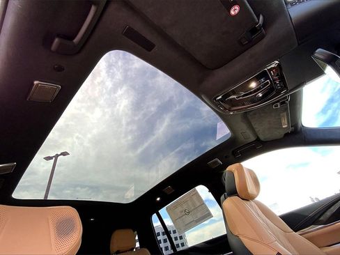 New 2025 Cadillac Escalade IQ Luxury 2 image 32