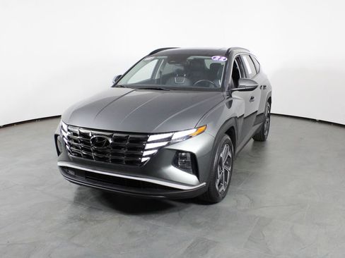 Used 2022 Hyundai Tucson SEL w/ Convenience + Premium Package FWD image 2